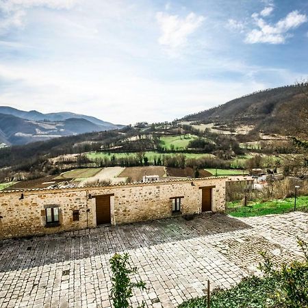 Appartement Le Aie Di Postignano à Sellano Extérieur photo