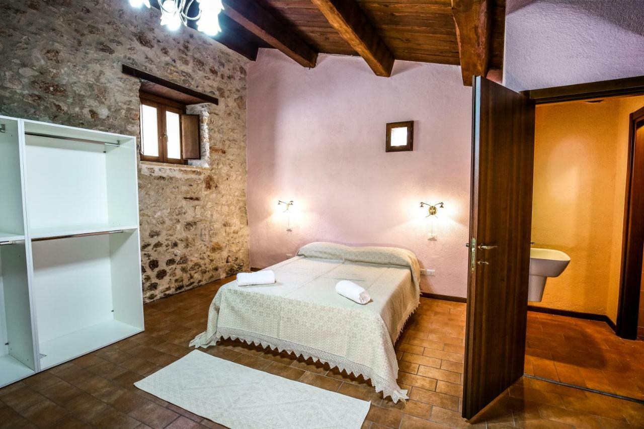 Appartement Le Aie Di Postignano à Sellano Extérieur photo