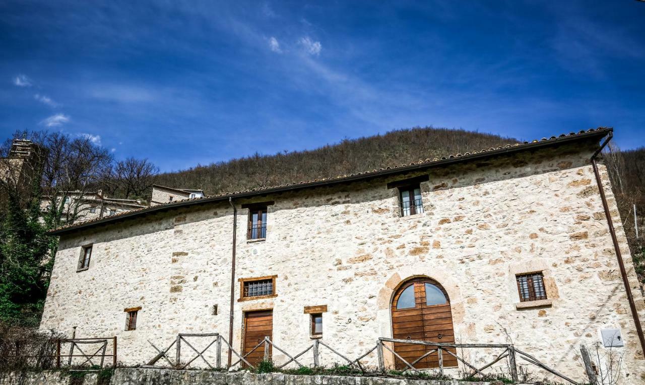 Appartement Le Aie Di Postignano à Sellano Extérieur photo