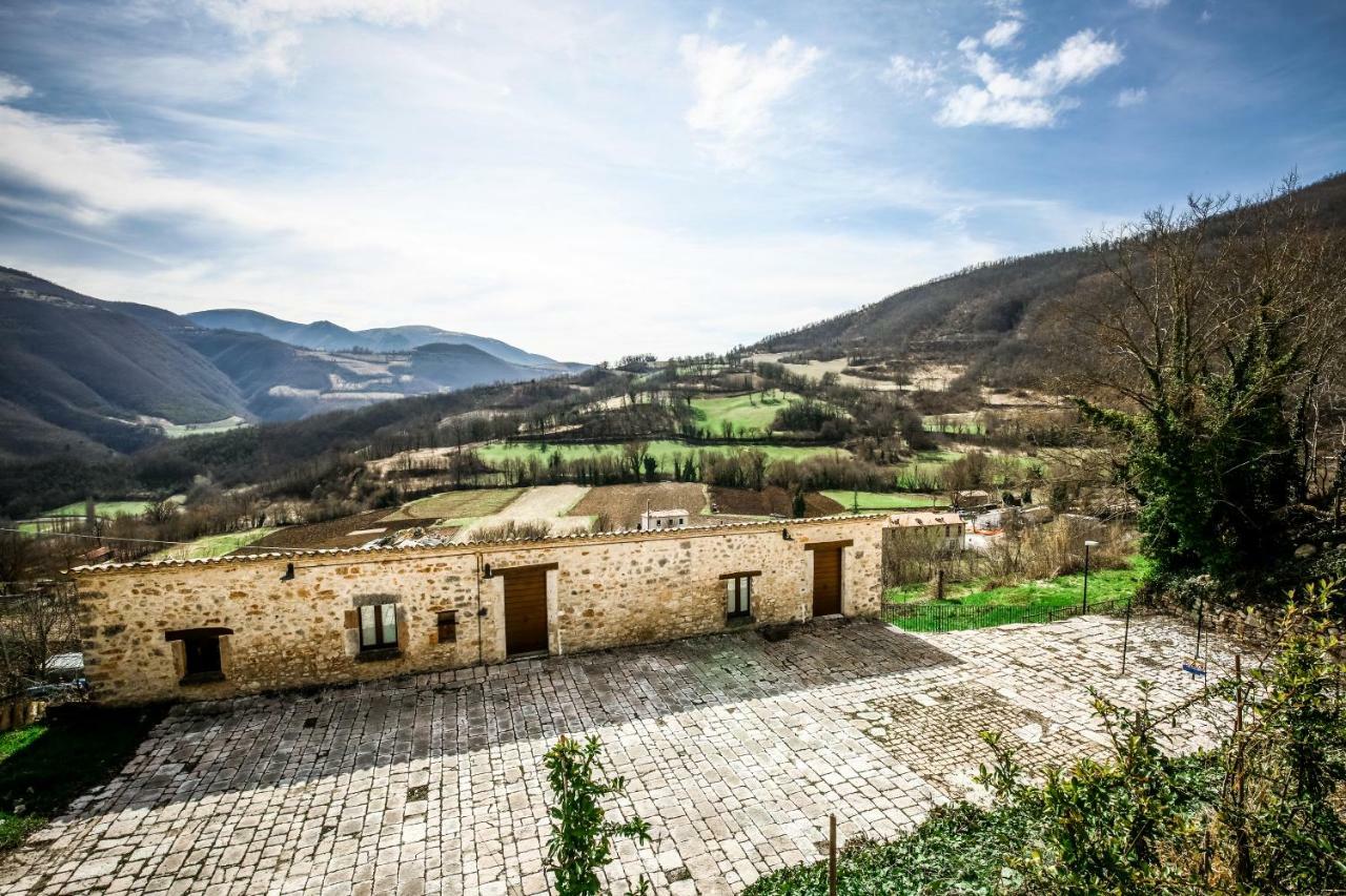 Appartement Le Aie Di Postignano à Sellano Extérieur photo